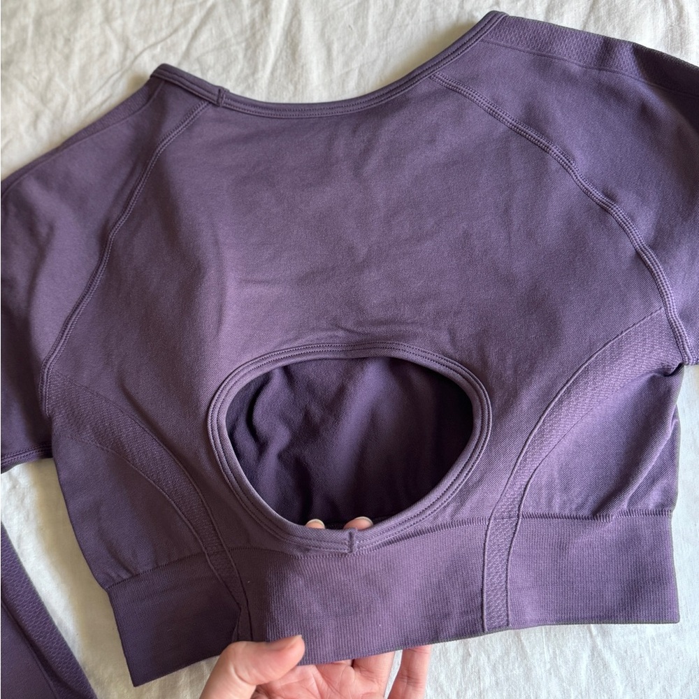 Long sleeve gym crop